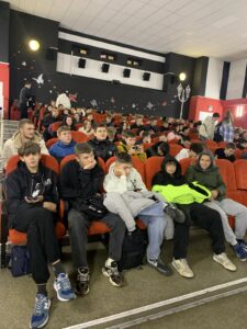 Просмотр спортивного байопика «Первый на Олимпе»