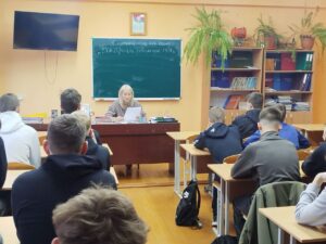 Информационный час «День октябрьской революции»