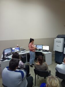 Открытый урок на тему » Приёмы управления самоходной машиной бульдозер KOMATSU D65″